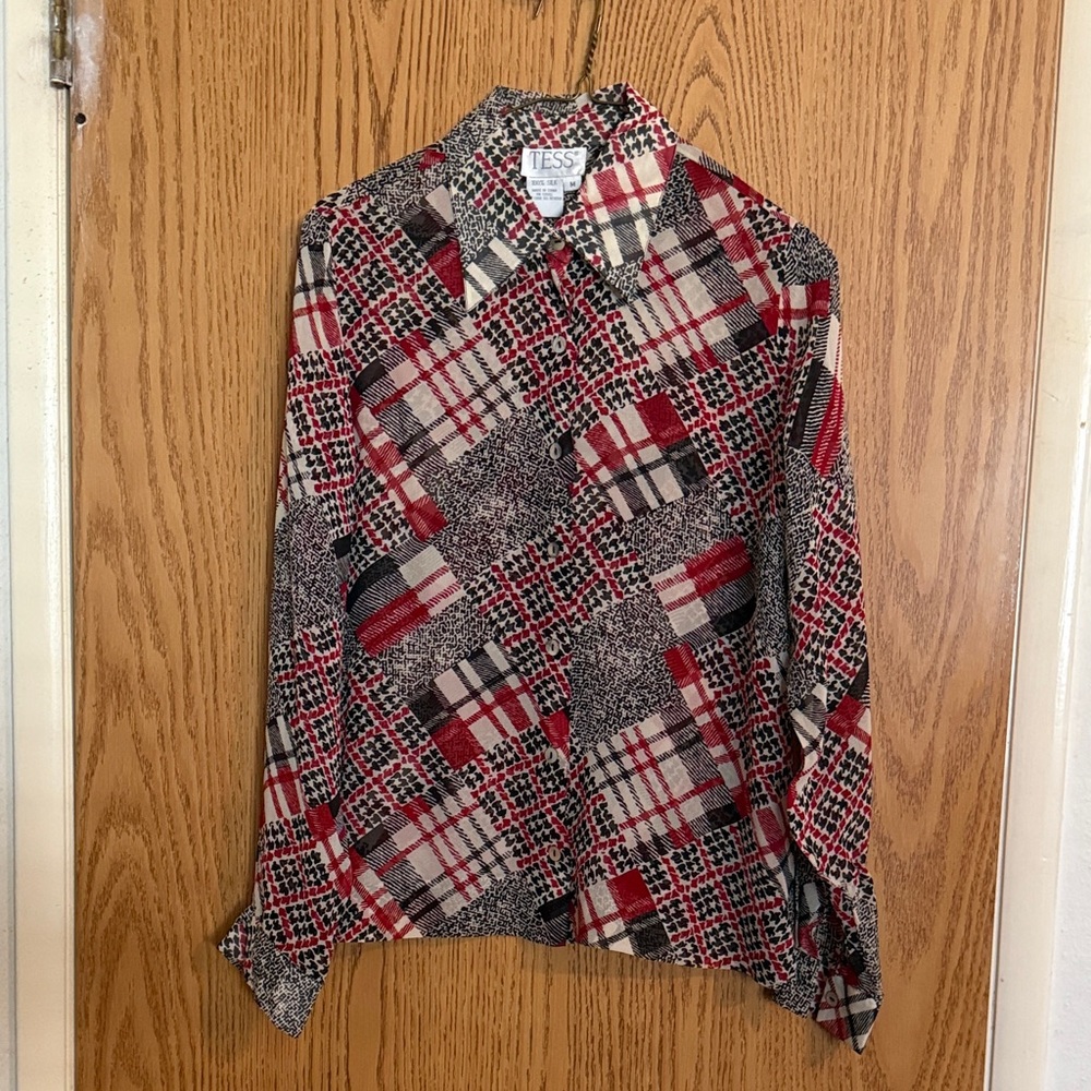 Vintage 90s Tess Geometric Black Red White Silk Button Up Abalone Buttons Size M
